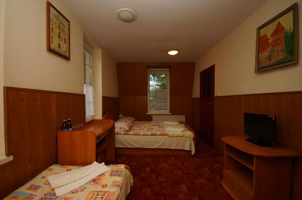 Prohibicja Peter'S Pub Motel Mikołajki Buitenkant foto