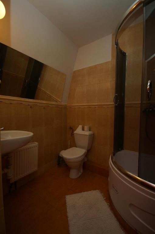 Prohibicja Peter'S Pub Motel Mikołajki Buitenkant foto